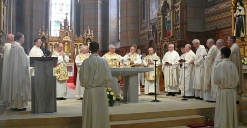 Wiedereinweihung unserer Klosterkirche mit Fest-Hochamt und Altarweihe