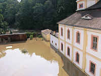 das Kloster St. Marienthal steht unter Wasser