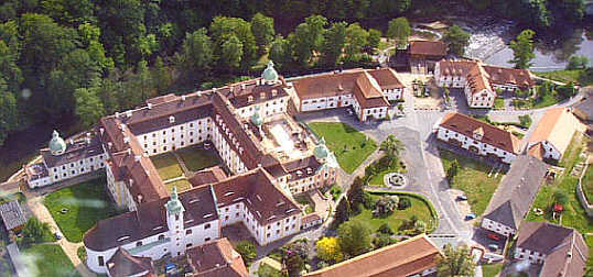 die Zisterzienserinnenabtei Klosterstift St. Marienthal in 02899 Ostritz - im Dreiländereck der Oberlausitz