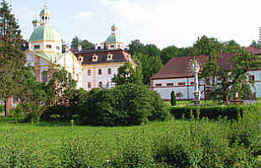 die Klosteranlage St. Marienthal - vom Klosterhof aus betrachtet